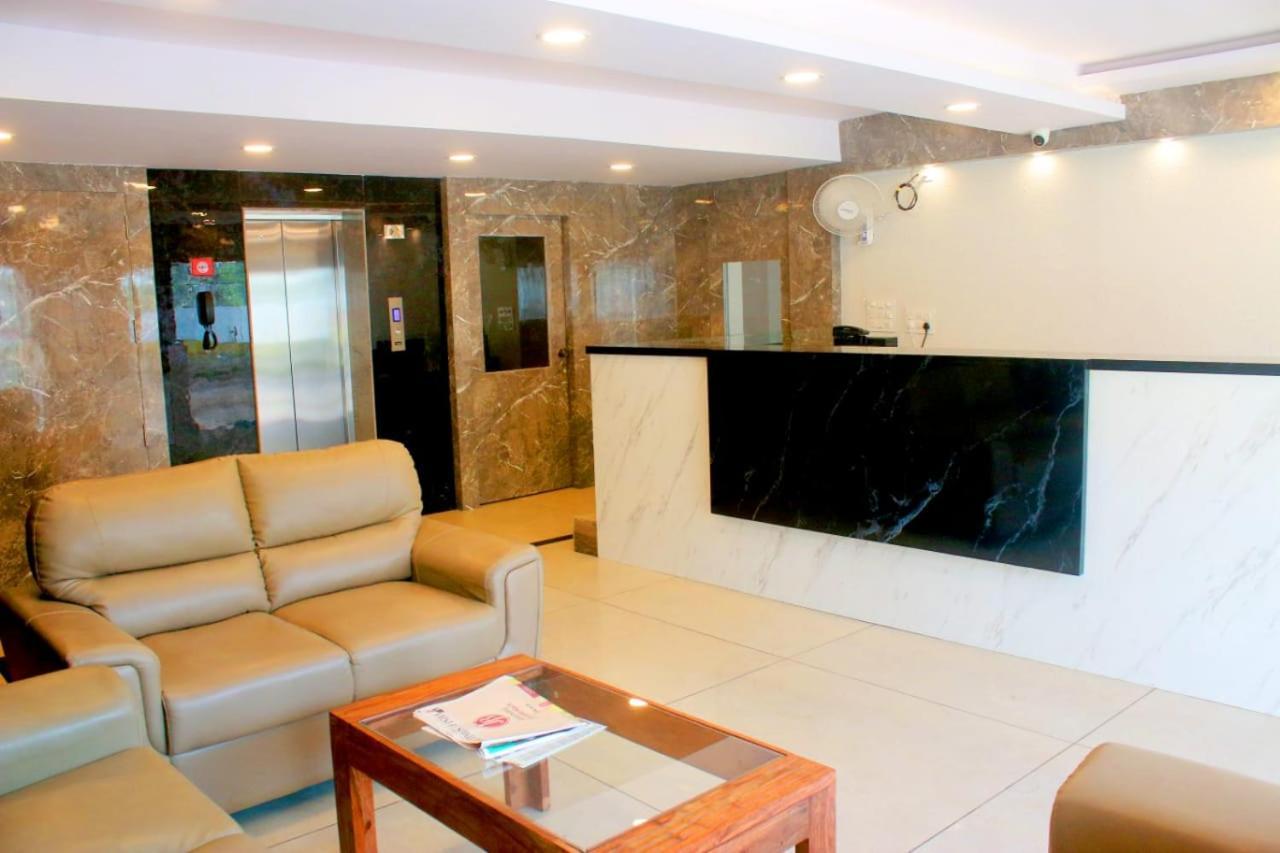 Hotel Sakura Inn Хосур Екстер'єр фото